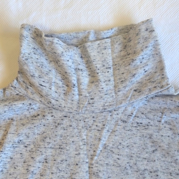 H&M basic gray heather cotton blend long sleeve turtleneck top 4-6 girls - Picture 2 of 5